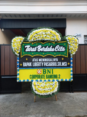 Papan Bunga Duka di Mpunda